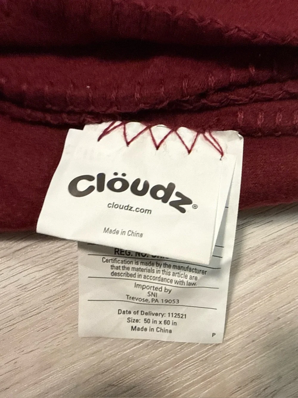 Plush Burgundy Throw Blanket - Lightweight